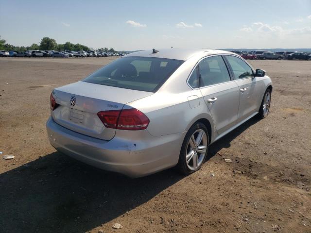 Photo 4 from auction – 2014 VOLKSWAGEN PASSAT SE with VIN 1VWBT7A37EC089764