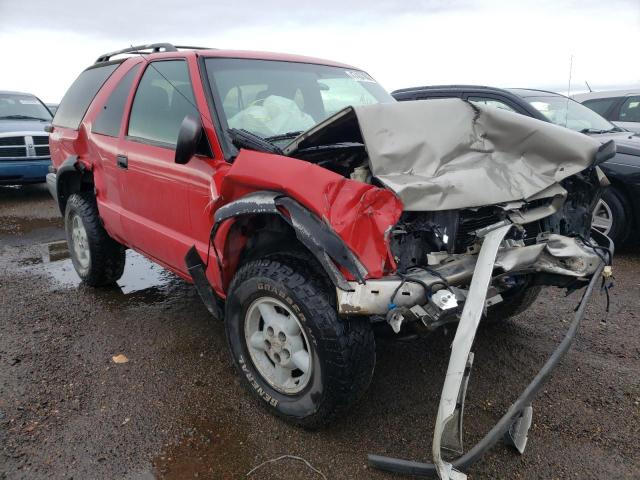 CHEVROLET BLAZER 2000 with VIN 1GNCT18W0YK102649 - Photo from auction