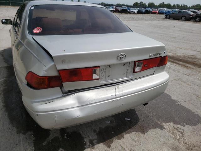 Photo 9 from auction – 2000 TOYOTA CAMRY with VIN 4T1BG22K9YU651416