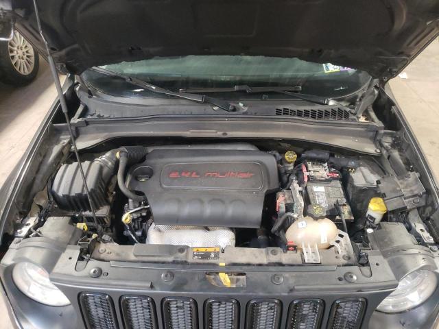 Photo 7 from auction – 2017 JEEP RENEGADE L with VIN ZACCJBBB3HPG46076