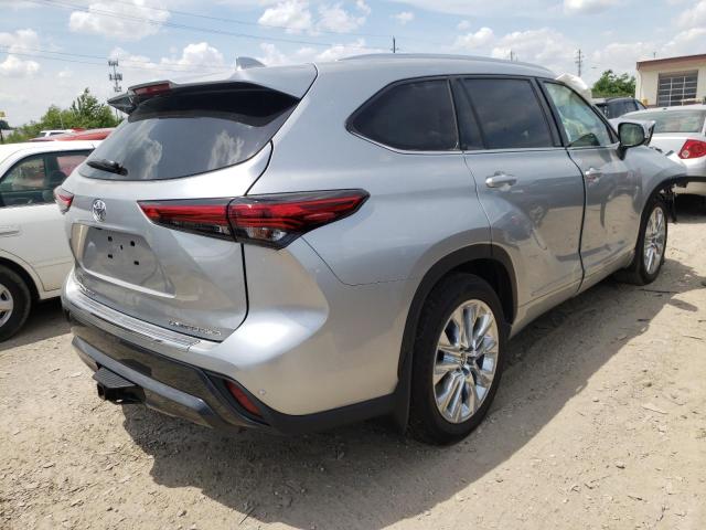 Photo 4 from auction – 2021 TOYOTA HIGHLANDER with VIN 5TDDZRBH6MS550093