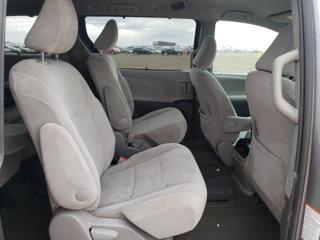 Photo 6 from auction – 2015 TOYOTA SIENNA LE with VIN 5TDJK3DC3FS106422