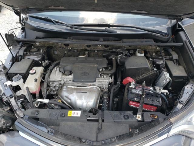 Photo 7 from auction – 2017 TOYOTA RAV4 XLE with VIN JTMWFREV3HJ706984