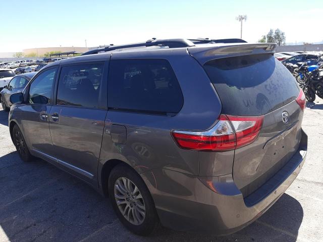 Photo 3 from auction – 2017 TOYOTA SIENNA XLE with VIN 5TDYZ3DC3HS858957