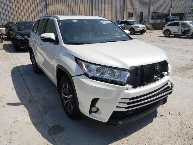 TOYOTA HIGHLANDER 2018 مع رقم تعريف المركبة 5TDJZRFH5JS551745 - صورة من المزاد