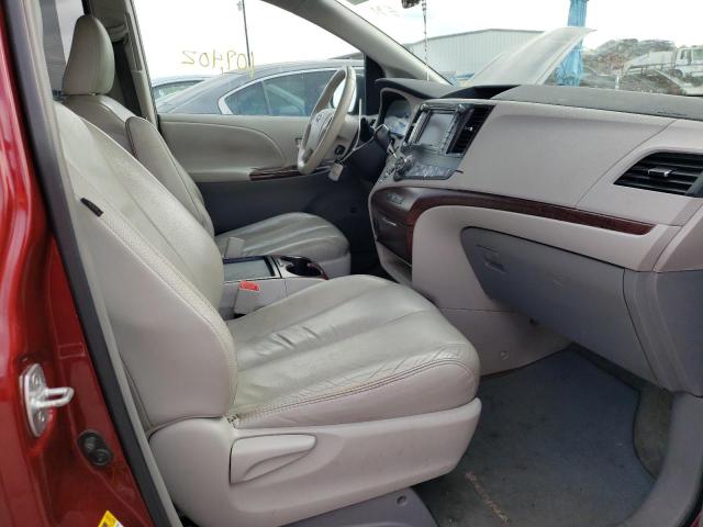 Photo 5 from auction – 2011 TOYOTA SIENNA XLE with VIN 5TDYK3DCXBS138602