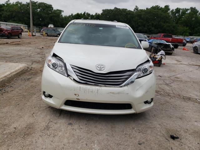 Photo 9 from auction – 2015 TOYOTA SIENNA XLE with VIN 5TDYK3DC8FS654172