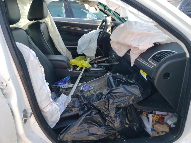Photo 5 from auction – 2018 CHRYSLER 300 LIMITE with VIN 2C3CCAKG1JH304427