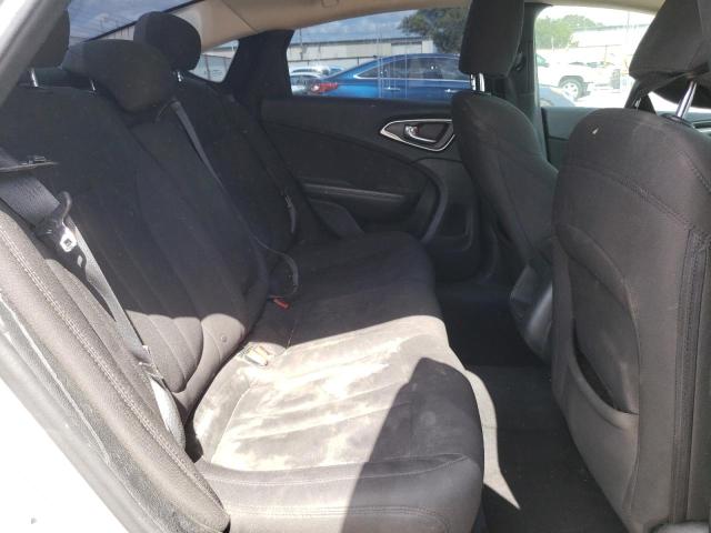 Photo 6 from auction – 2015 CHRYSLER 200 LIMITE with VIN 1C3CCCAB2FN578672