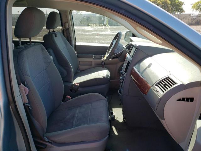 Photo 5 from auction – 2009 CHRYSLER TOWN & COU with VIN 2A8HR44EX9R536083