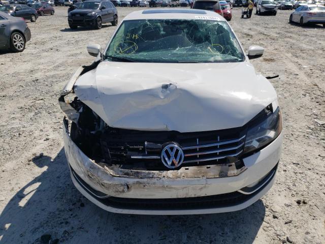 Photo 9 from auction – 2015 VOLKSWAGEN PASSAT SEL with VIN 1VWCS7A36FC002896