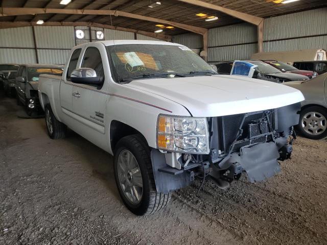 CHEVROLET SILVERADO 2013 with VIN 1GCRCSE05DZ103869 - Photo from auction