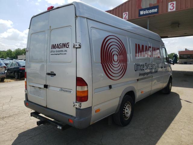 Photo 4 from auction – 2006 DODGE SPRINTER 2 with VIN WD0PD744965898982