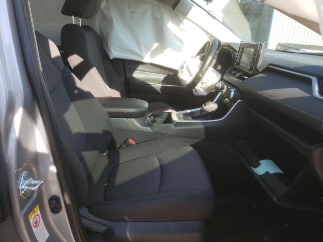 Photo 5 from auction – 2019 TOYOTA RAV4 XLE with VIN JTMW1RFV5KD016530