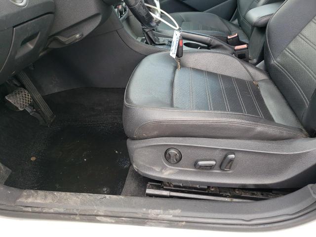 Photo 9 from auction – 2015 VOLKSWAGEN PASSAT SE with VIN 1VWBS7A32FC044641
