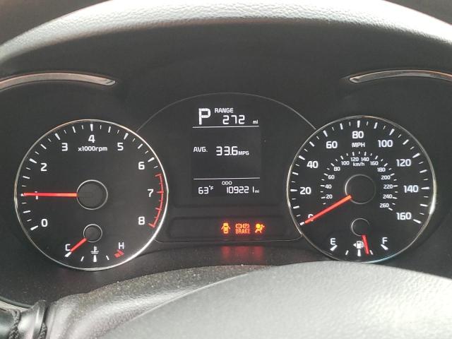Photo 8 from auction – 2017 KIA FORTE LX with VIN 3KPFK4A76HE018268