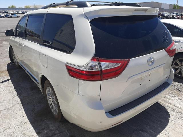 Photo 3 from auction – 2017 TOYOTA SIENNA XLE with VIN 5TDYZ3DC0HS835801