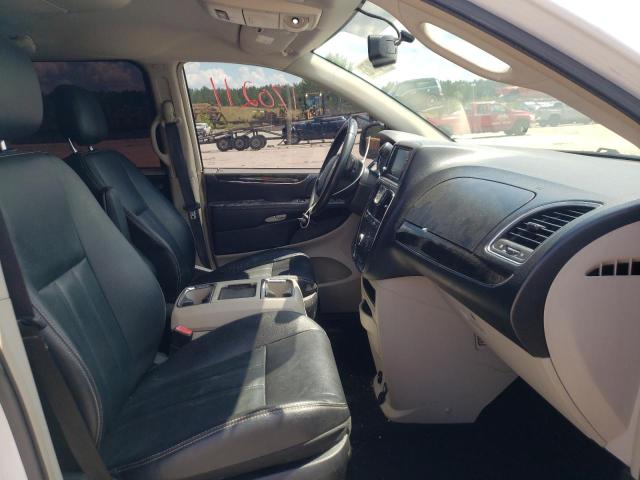 Photo 5 from auction – 2015 CHRYSLER TOWN & COU with VIN 2C4RC1BG2FR552077