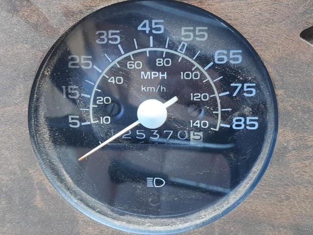 Photo 8 from auction – 1985 CHEVROLET P30 with VIN 1GBKP37W7F3337843