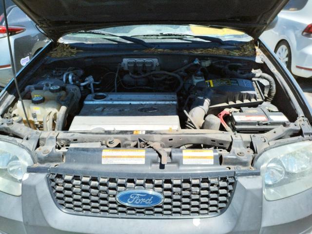Photo 7 from auction – 2005 FORD ESCAPE HEV with VIN 1FMCU96H35KC74156