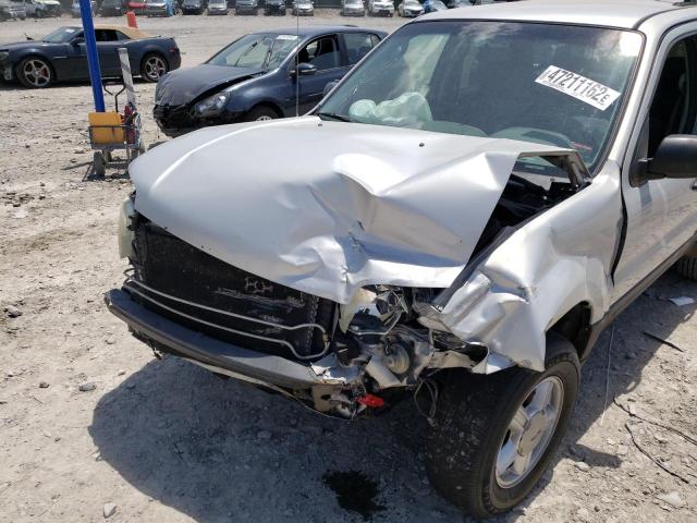 Photo 9 from auction – 2003 FORD ESCAPE XLT with VIN 1FMYU03133KA80359
