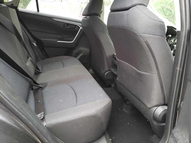 Photo 6 from auction – 2020 TOYOTA RAV4 LE with VIN JTMF1RFV1LD052054