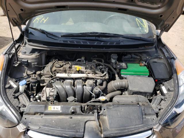 Photo 7 from auction – 2013 HYUNDAI ELANTRA GL with VIN 5NPDH4AE2DH349309