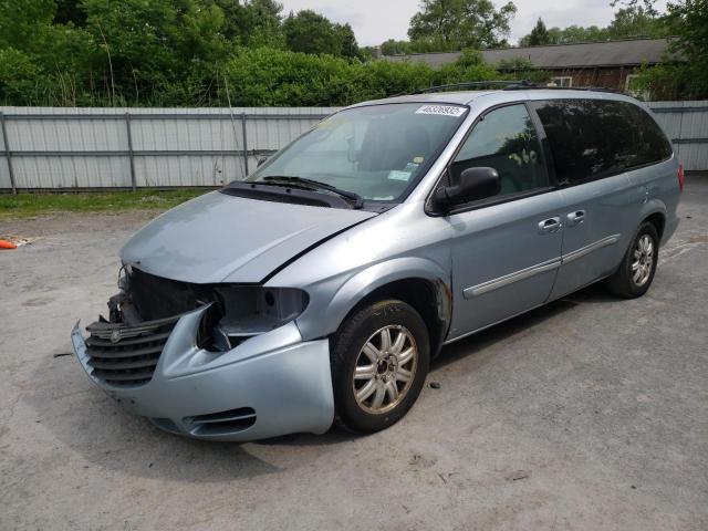 Photo 2 from auction – 2005 CHRYSLER TOWN AND C with VIN 2C4GP54LX5R102172