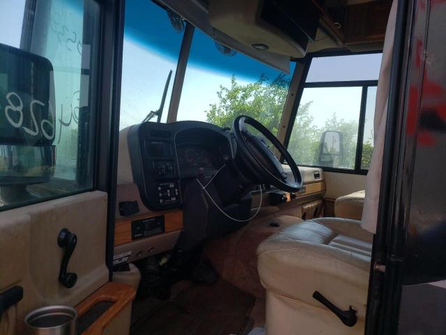 Photo 5 from auction – 2000 FORD WINNEBAGO with VIN 1FCNF53S7Y0A09322