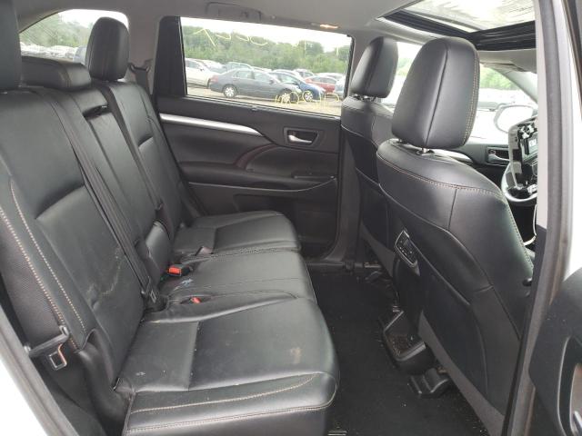 Photo 6 from auction – 2018 TOYOTA HIGHLANDER with VIN 5TDJZRFH0JS550146