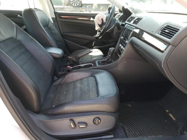 Photo 5 from auction – 2015 VOLKSWAGEN PASSAT SEL with VIN 1VWCS7A36FC002896