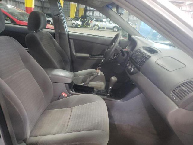 Photo 5 from auction – 2005 TOYOTA CAMRY LE with VIN 4T1BE32K85U516340