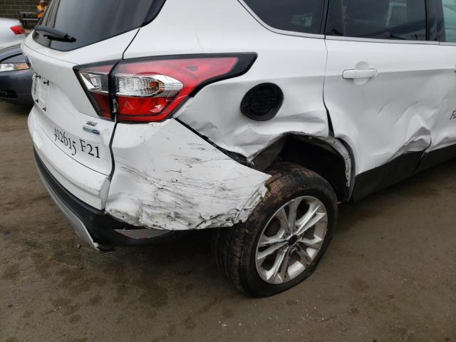 Photo 9 from auction – 2017 FORD ESCAPE SE with VIN 1FMCU9GD9HUE75807