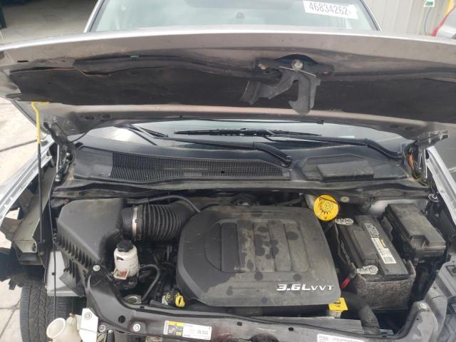 Photo 7 from auction – 2016 CHRYSLER TOWN & COU with VIN 2C4RC1BGXGR214413