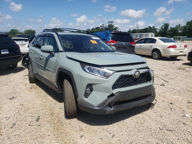 TOYOTA RAV4 XLE 2020 with VIN JTMW1RFVXLD046527 - Photo from auction