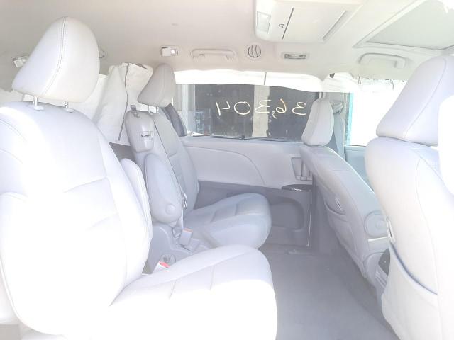 Photo 6 from auction – 2017 TOYOTA SIENNA XLE with VIN 5TDYZ3DC0HS835801
