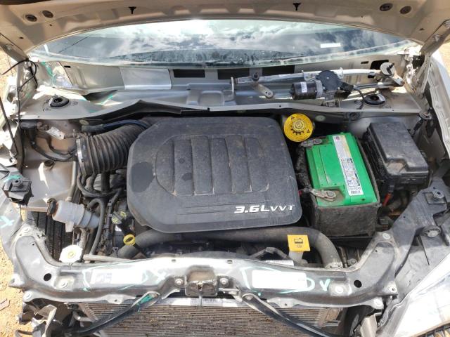 Photo 7 from auction – 2016 CHRYSLER TOWN & COU with VIN 2C4RC1CG2GR283031