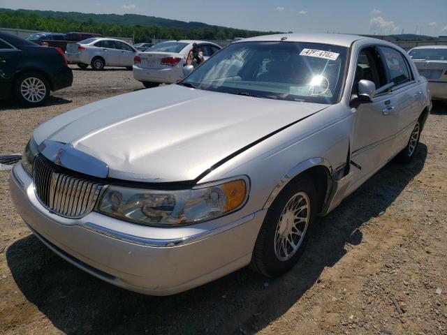 Photo 2 from auction – 2002 LINCOLN TOWN CAR with VIN 1LNHM82W62Y626966