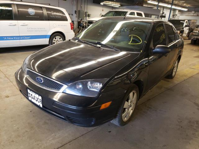 Photo 2 from auction – 2005 FORD FOCUS ZX4 with VIN 1FAFP34N35W193607