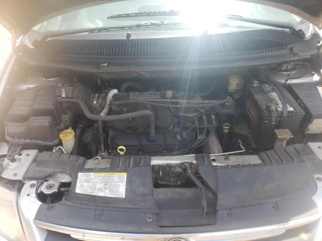 Photo 7 from auction – 2006 CHRYSLER TOWN & COU with VIN 2A4GP54L46R616997