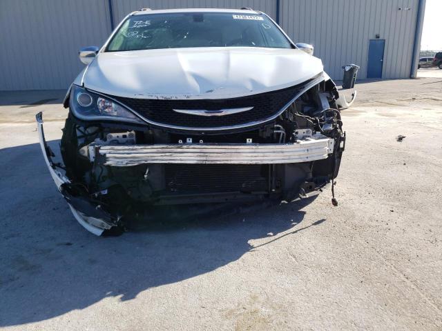 Photo 9 from auction – 2017 CHRYSLER PACIFICA L with VIN 2C4RC1GG1HR592534