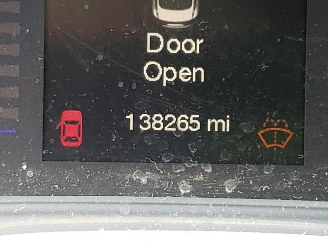 Photo 8 from auction – 2015 CHRYSLER 200 LIMITE with VIN 1C3CCCAB8FN611741