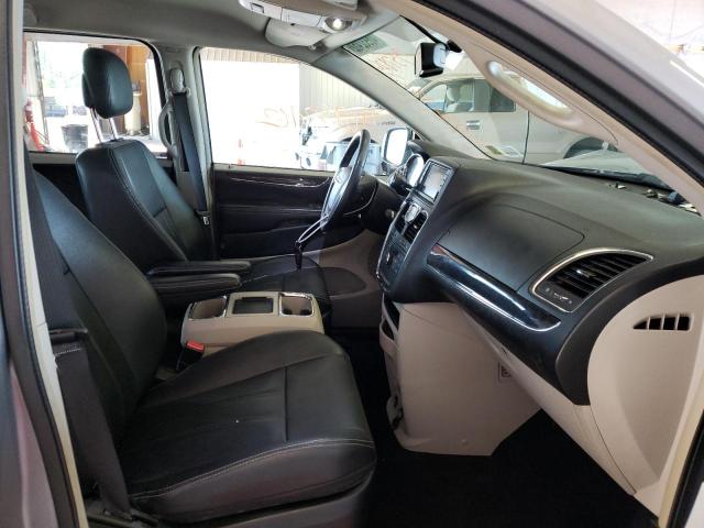 Photo 5 from auction – 2014 CHRYSLER TOWN & COU with VIN 2C4RC1BG8ER357826