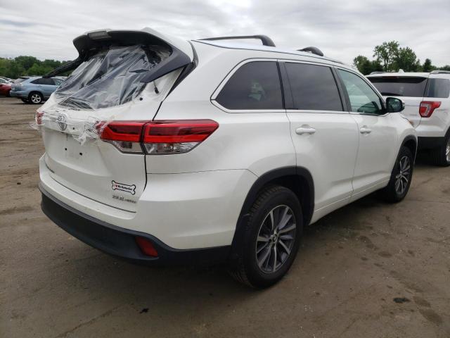 Photo 4 from auction – 2018 TOYOTA HIGHLANDER with VIN 5TDJZRFH0JS550146