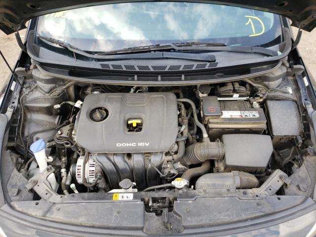 Photo 7 from auction – 2017 KIA FORTE LX with VIN 3KPFK4A76HE035488