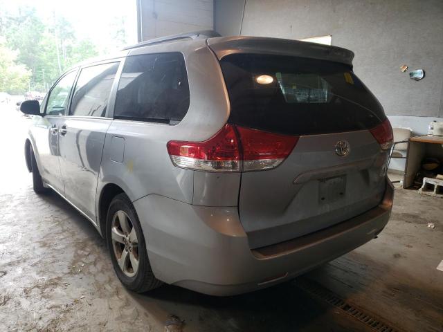 Photo 3 from auction – 2013 TOYOTA SIENNA LE with VIN 5TDKK3DC5DS398933