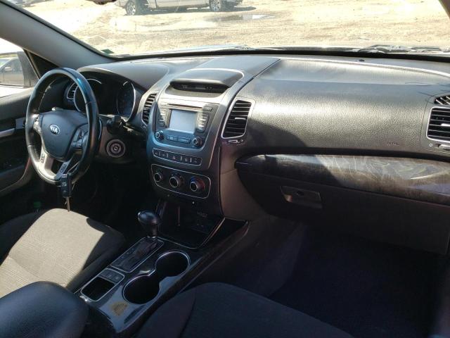 Photo 9 from auction – 2015 KIA SORENTO LX with VIN 5XYKTCA67FG584968