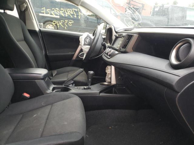 Photo 5 from auction – 2014 TOYOTA RAV4 LE with VIN JTMBFREV5EJ000643