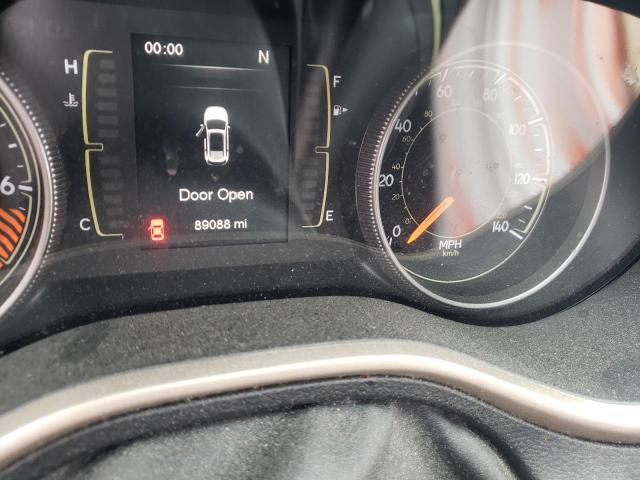 Photo 8 from auction – 2015 JEEP CHEROKEE L with VIN 1C4PJLCB4FW700846