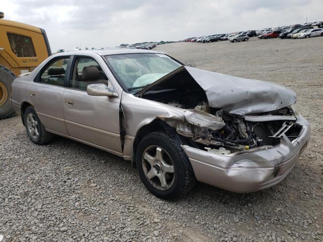 TOYOTA CAMRY LE 1999 with VIN 4T1BF28K2XU080862 - Photo from auction